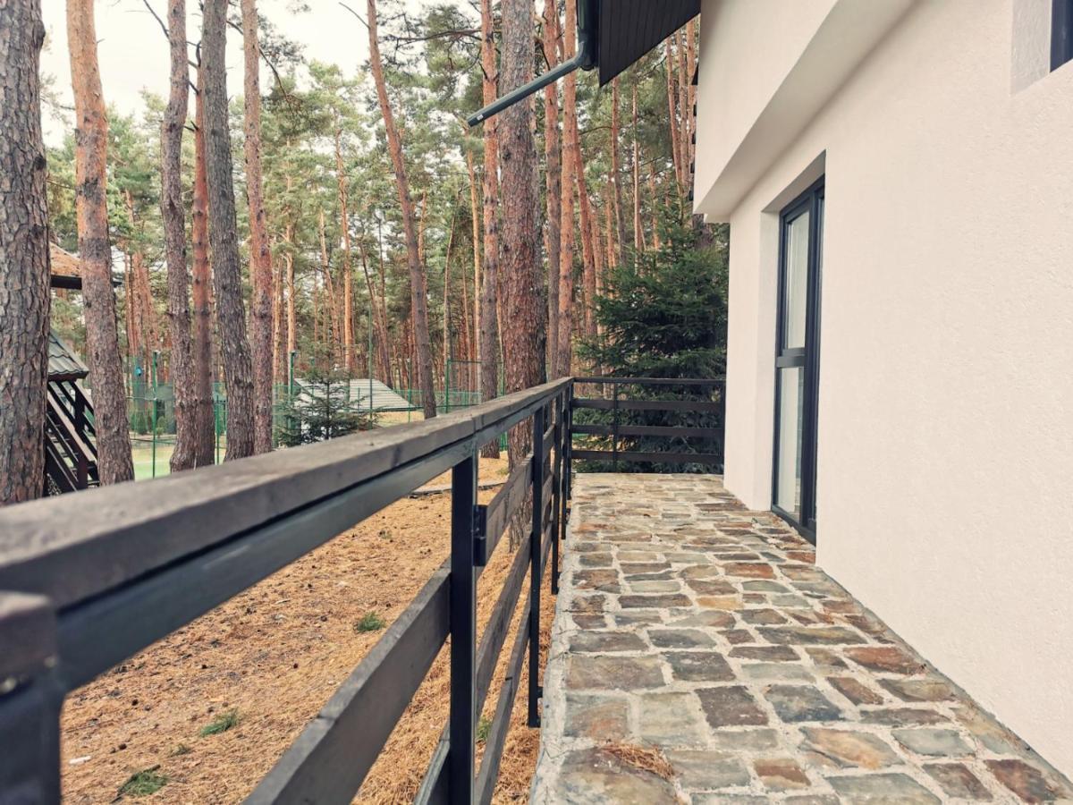 Complex Parc Pini Moinesti Hotell Eksteriør bilde